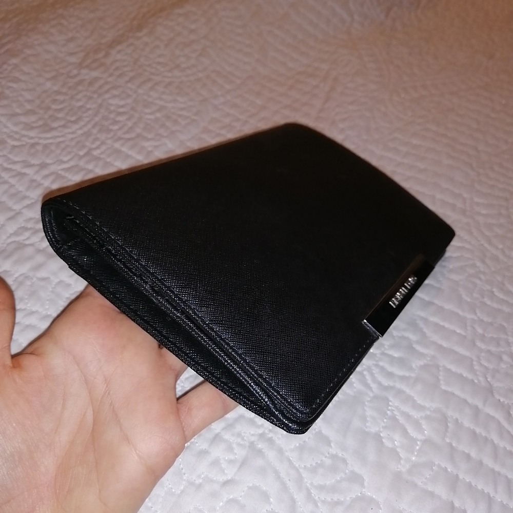 Michael Kors wallet on chain /clutch